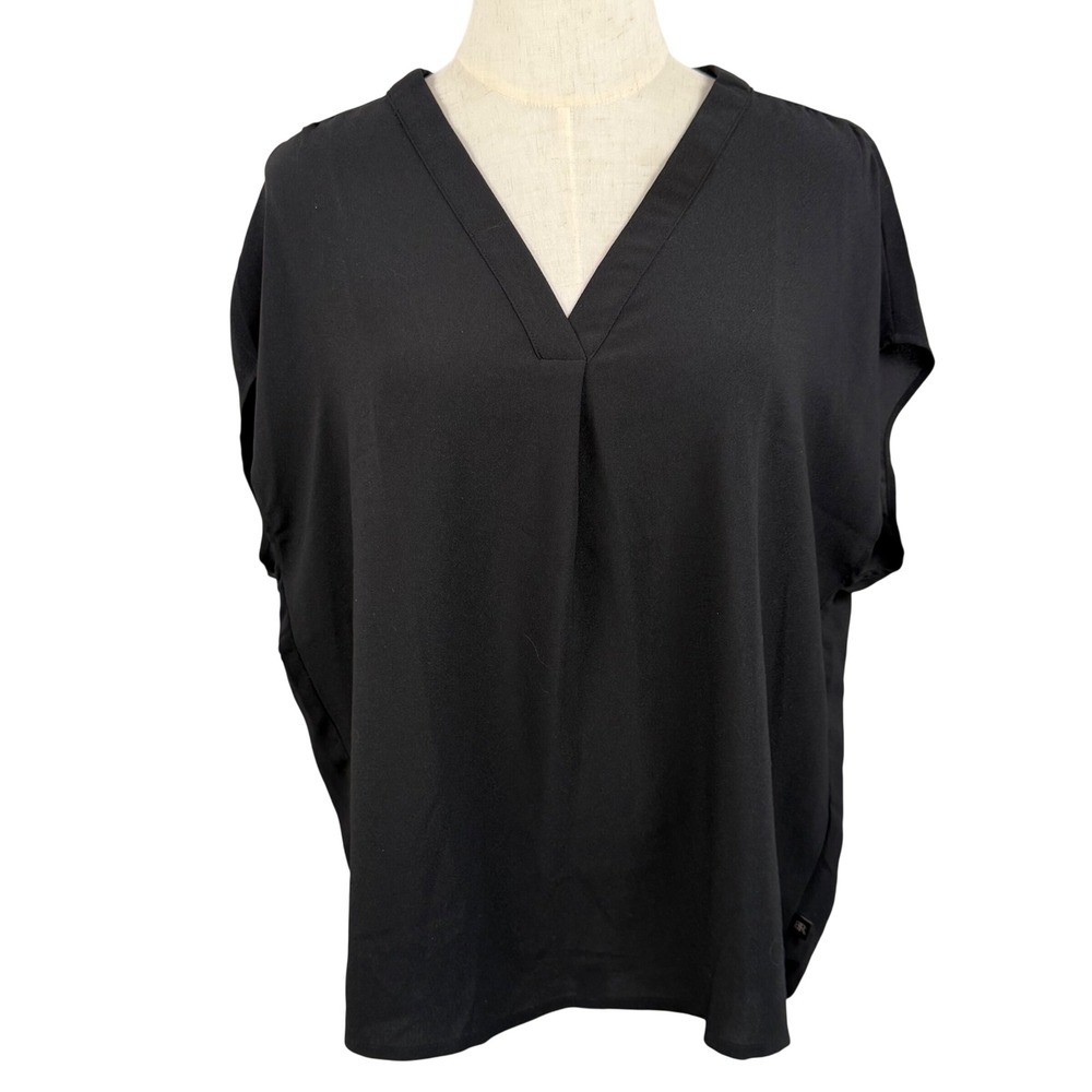 Banana Republic M V-Neck Blouse Black SS Relaxed Workwear Office Lightweight EUC